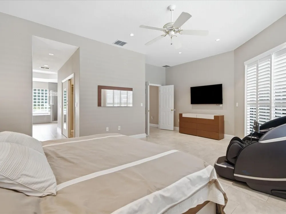 18621 AVENUE CAPRI Lutz, FL 33558