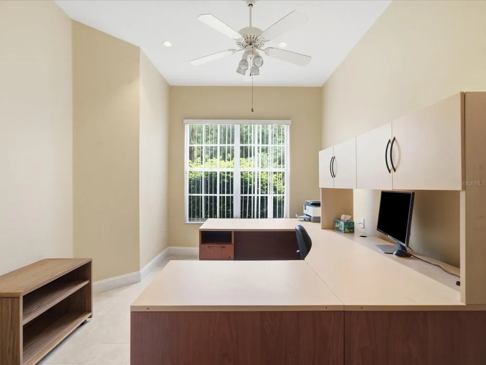 18621 AVENUE CAPRI Lutz, FL 33558