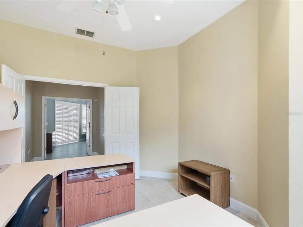 18621 AVENUE CAPRI Lutz, FL 33558