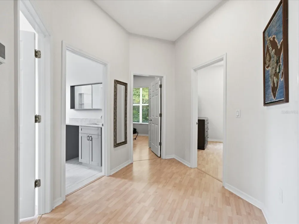 18621 AVENUE CAPRI Lutz, FL 33558