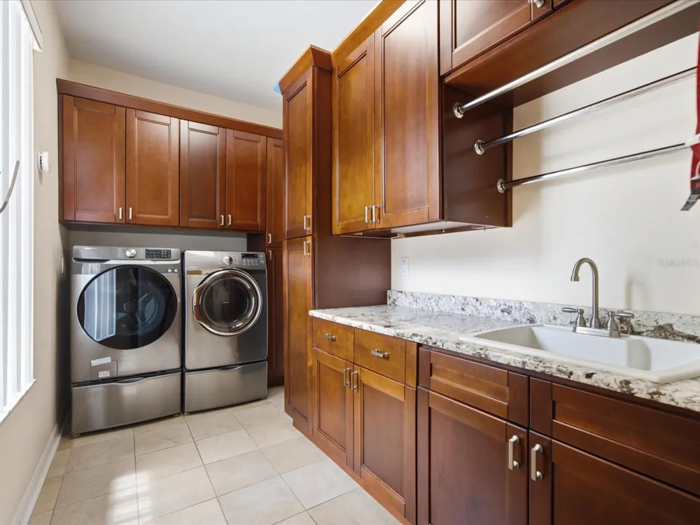 18621 AVENUE CAPRI Lutz, FL 33558