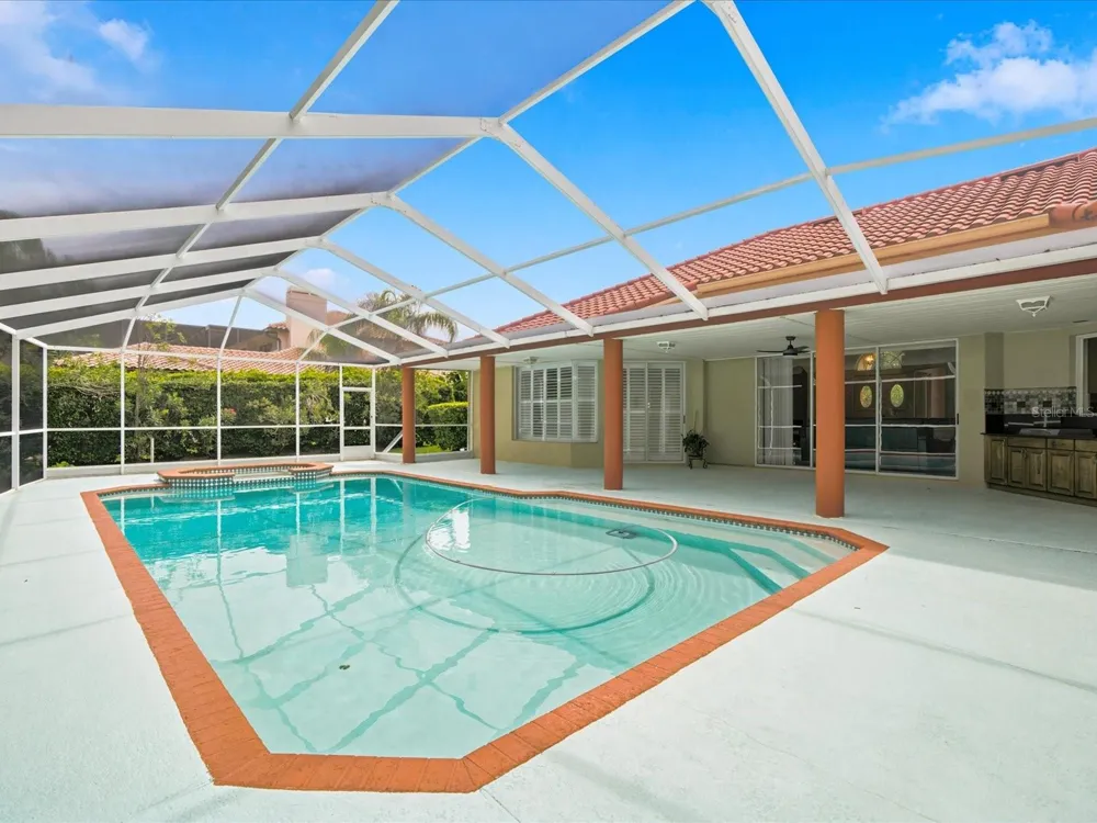 18621 AVENUE CAPRI Lutz, FL 33558