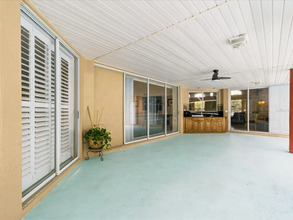 18621 AVENUE CAPRI Lutz, FL 33558