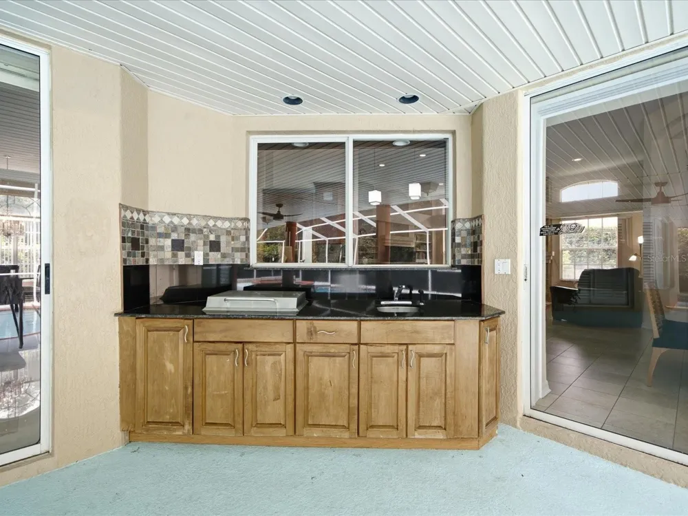 18621 AVENUE CAPRI Lutz, FL 33558