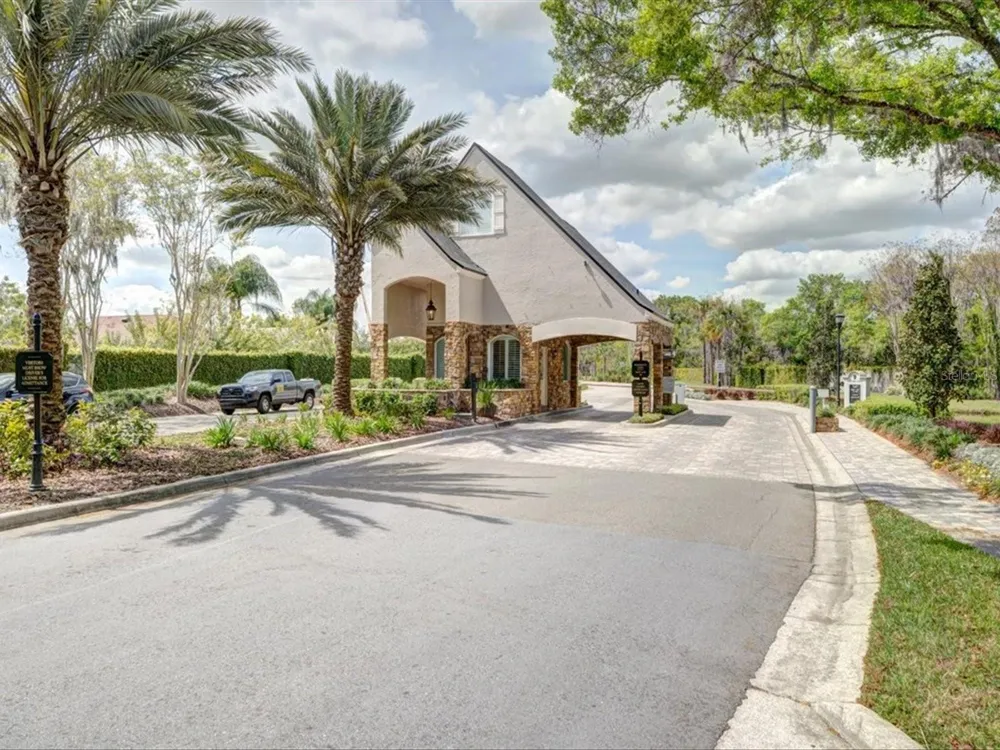 18621 AVENUE CAPRI Lutz, FL 33558