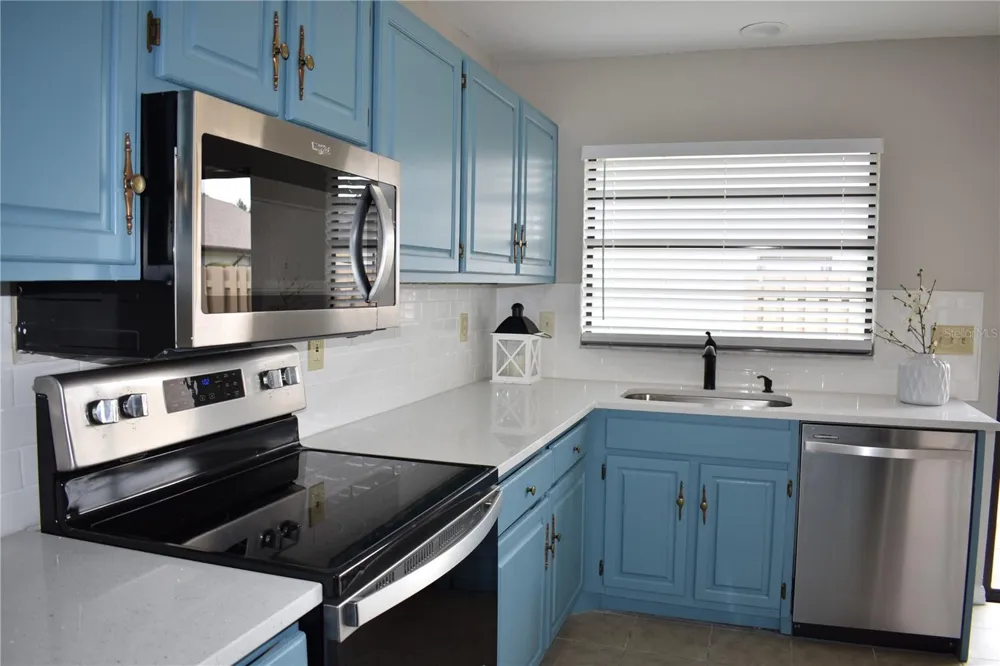 1702 AURA COURT Sun City Center, FL 33573