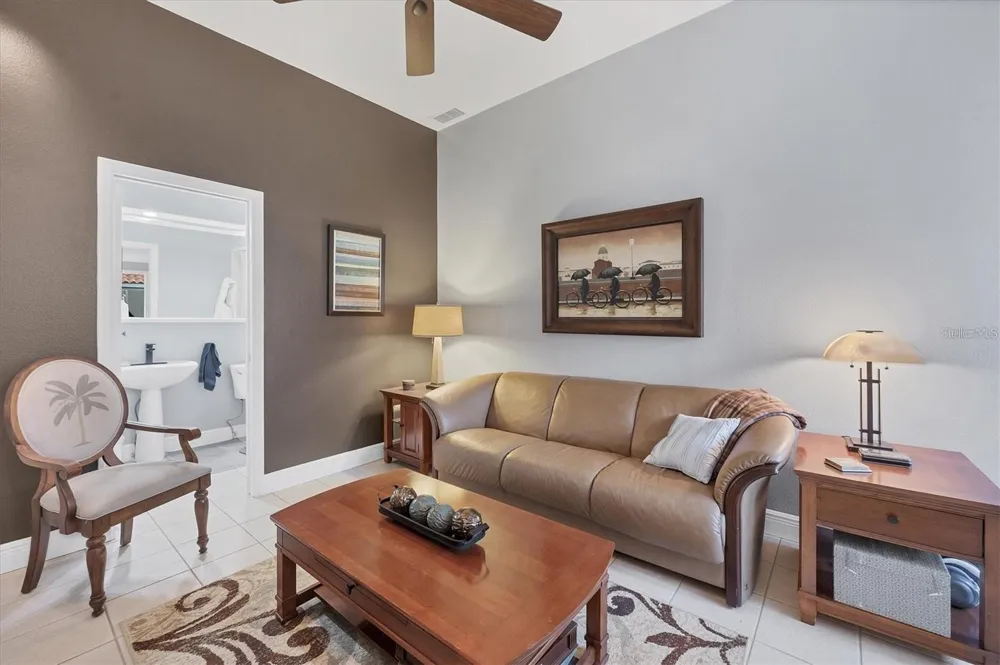 200 COCOANUT AVENUE #7 Sarasota, FL 34236