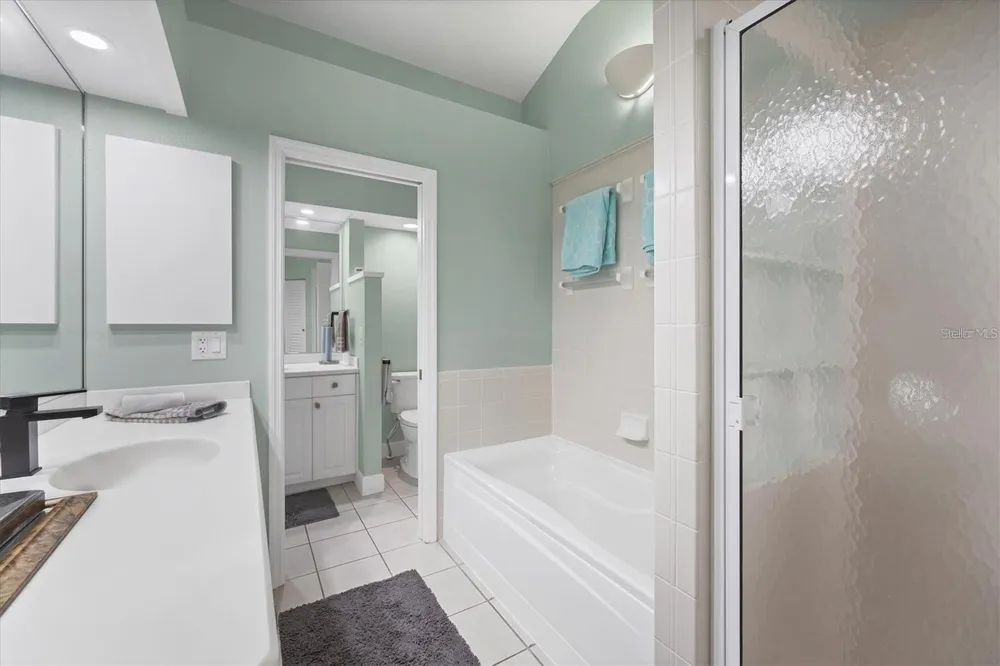200 COCOANUT AVENUE #7 Sarasota, FL 34236