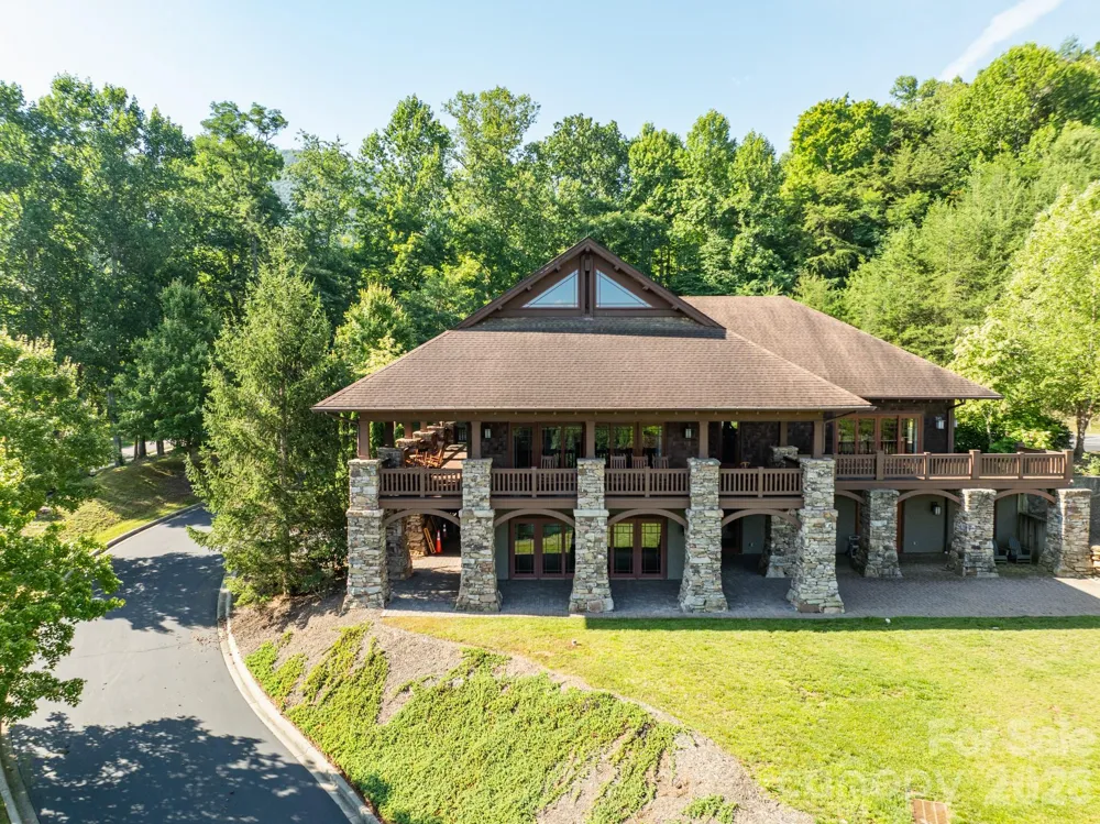 59 Old Greybeard Loop Black Mountain, NC 28711