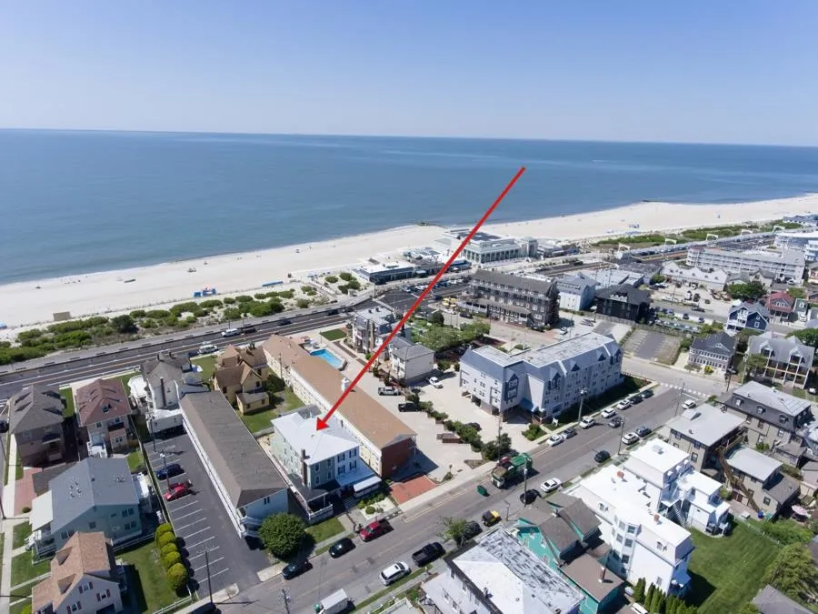 824 Stockton Avenue Cape May, NJ 08204