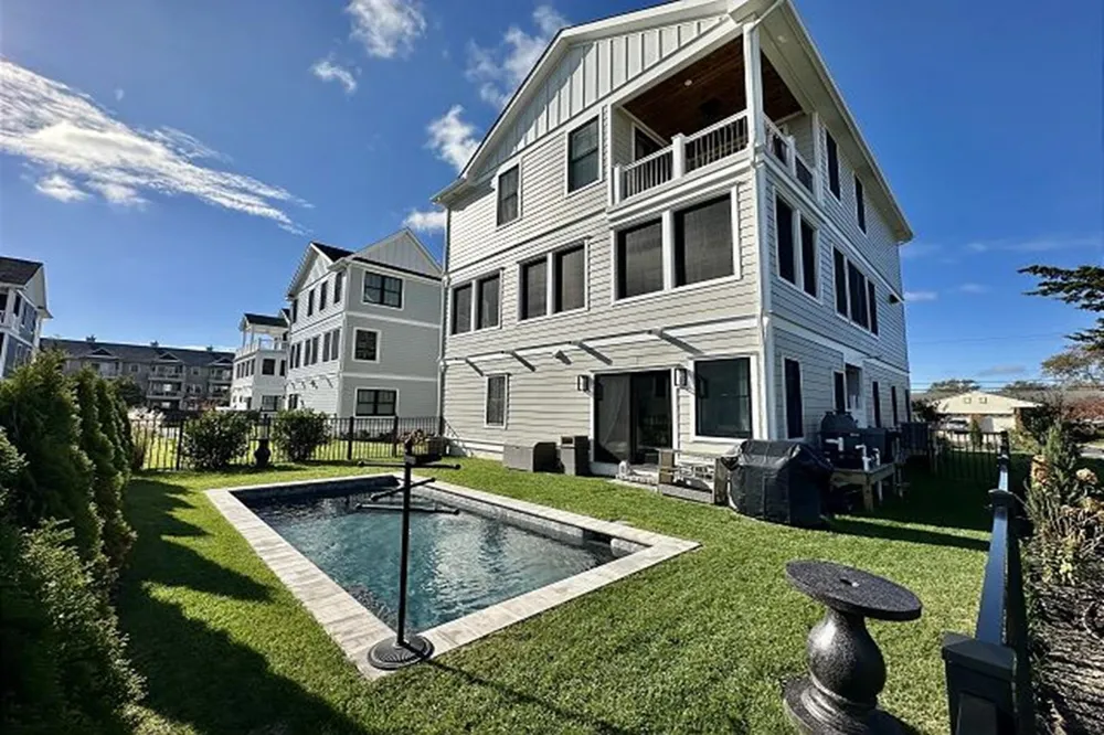 1105 Pittsburgh Avenue Cape May, NJ 08204