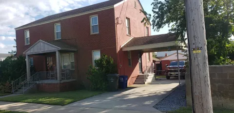 138 W Garfield Avenue