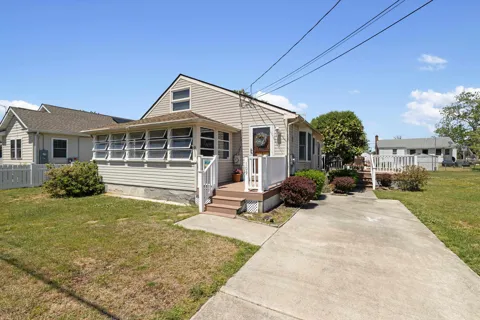 109 W Atlantic Avenue