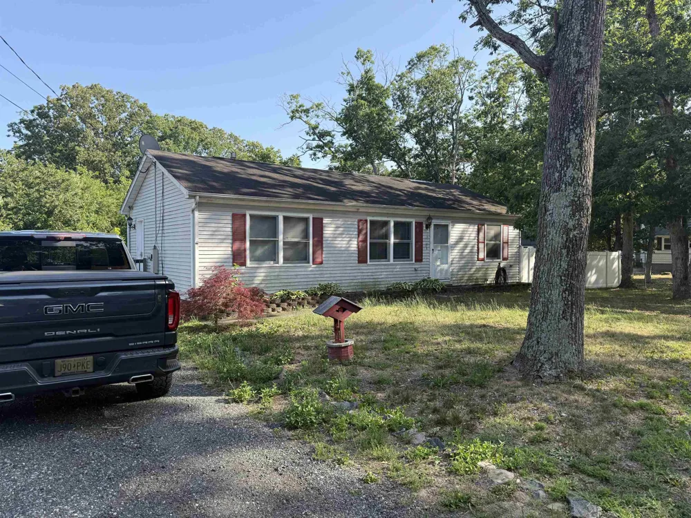 17 Willow Road Millville, NJ 08332