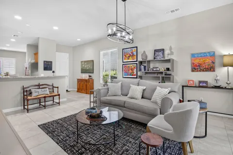 41411 Calle Servando