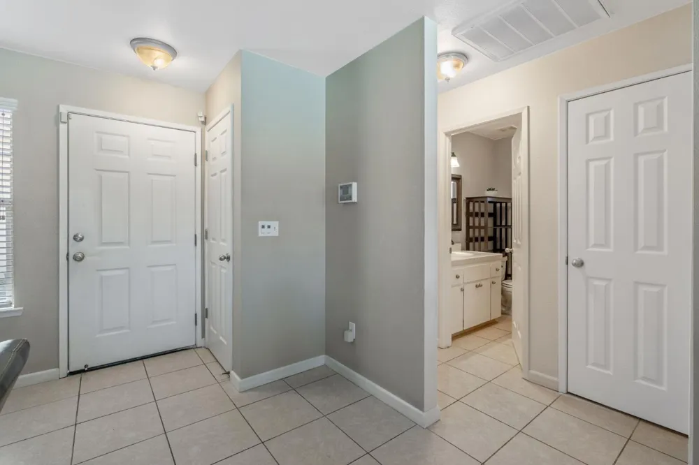 1603 Rosewood Lane Hanford, CA 93230