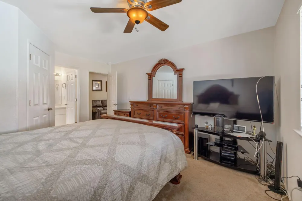 1603 Rosewood Lane Hanford, CA 93230