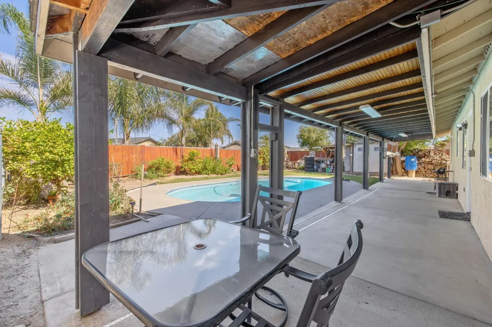 1603 Rosewood Lane Hanford, CA 93230