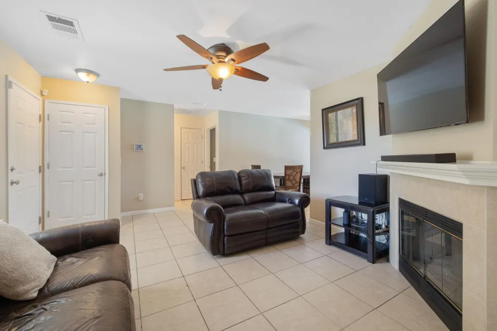 1603 Rosewood Lane Hanford, CA 93230