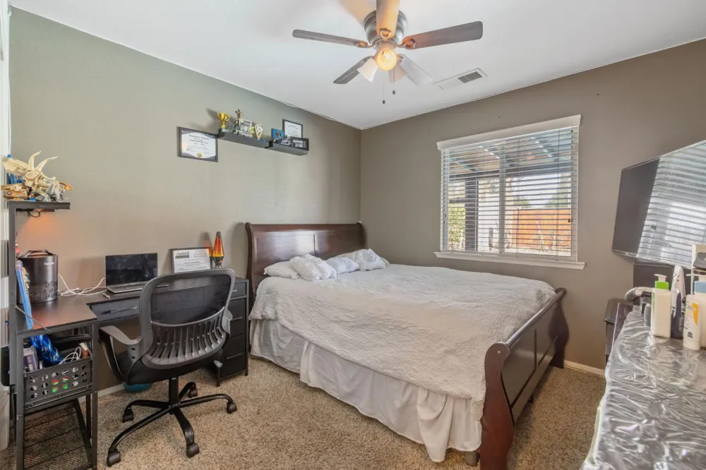 1603 Rosewood Lane Hanford, CA 93230