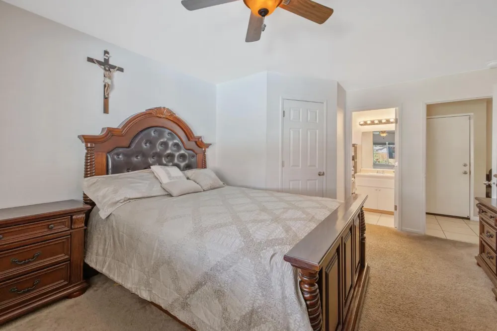 1603 Rosewood Lane Hanford, CA 93230