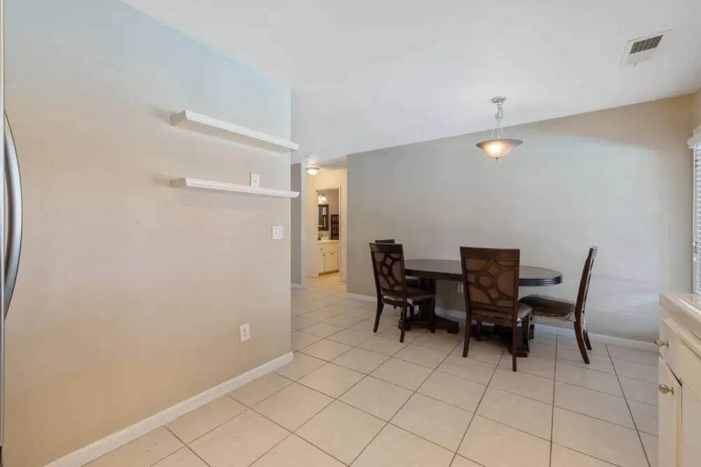 1603 Rosewood Lane Hanford, CA 93230