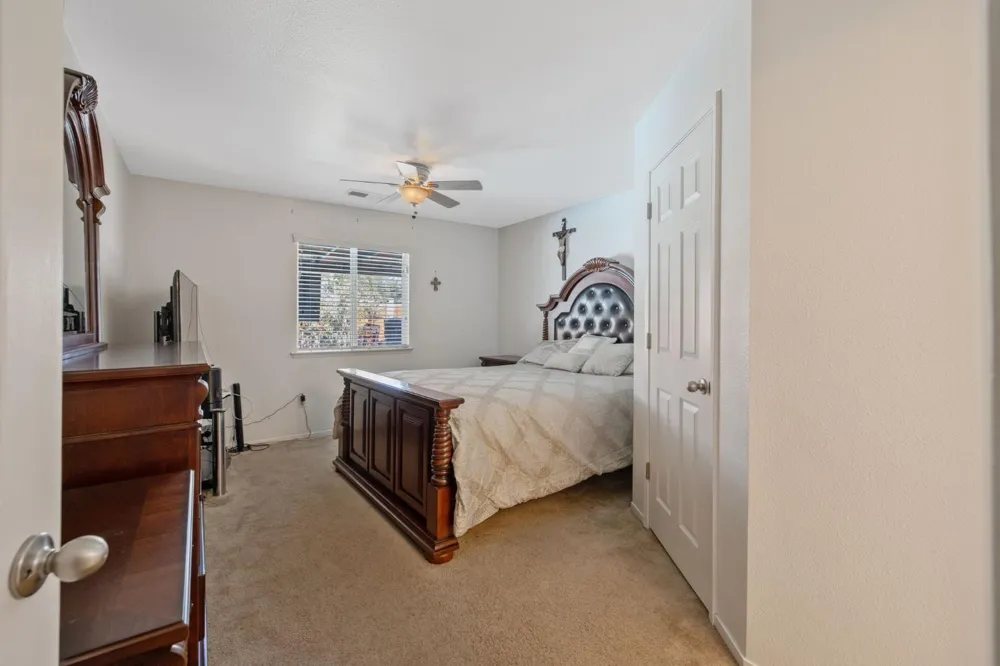 1603 Rosewood Lane Hanford, CA 93230