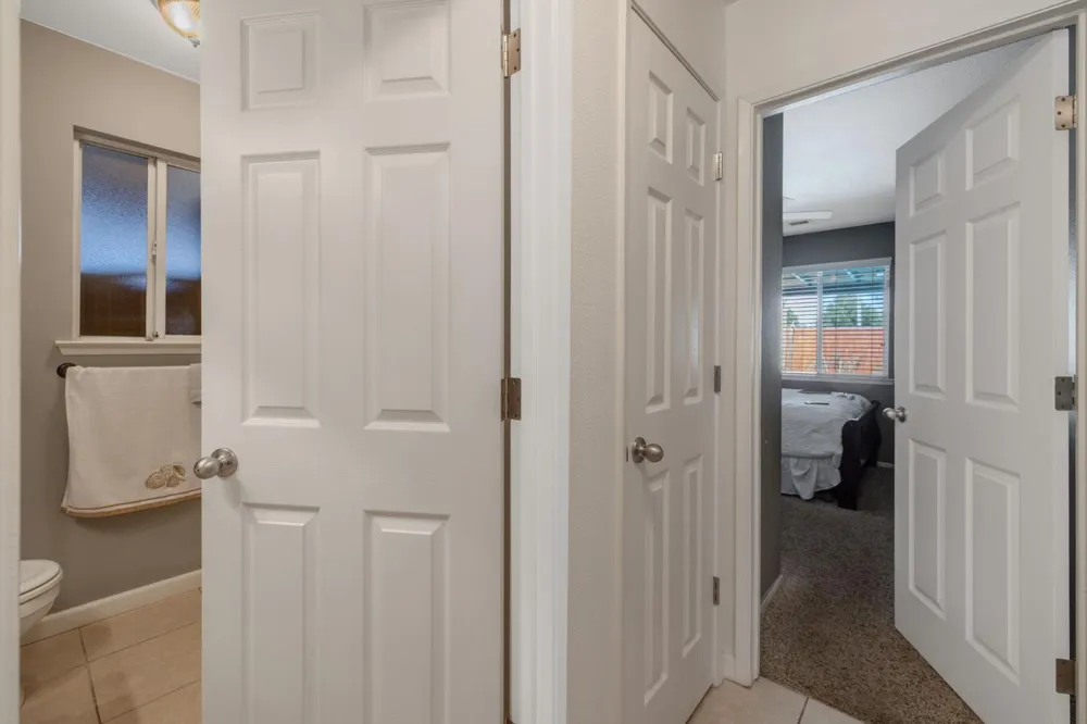 1603 Rosewood Lane Hanford, CA 93230