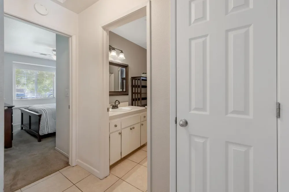 1603 Rosewood Lane Hanford, CA 93230