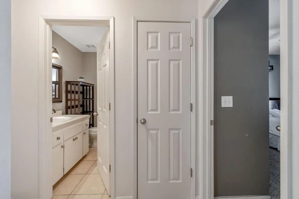 1603 Rosewood Lane Hanford, CA 93230
