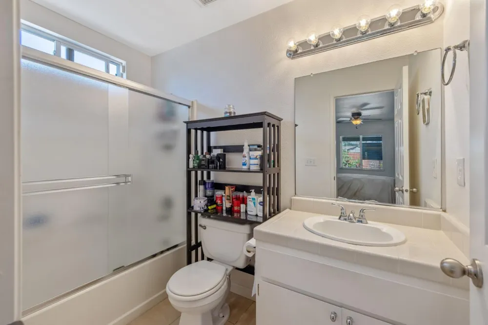 1603 Rosewood Lane Hanford, CA 93230