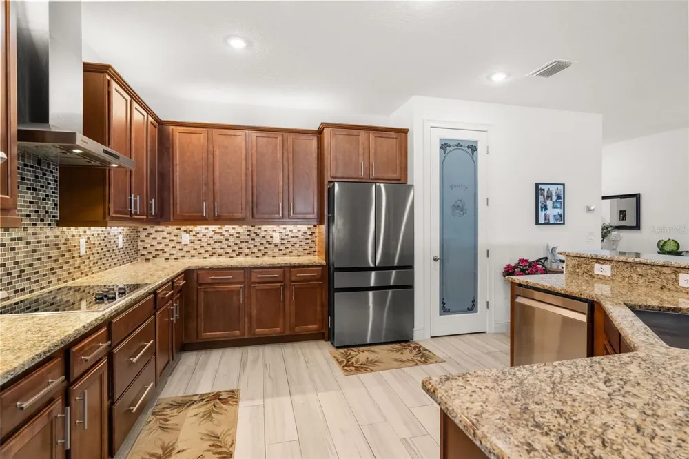 700 S FLORIDA AVENUE Howey In The Hills, FL 34737