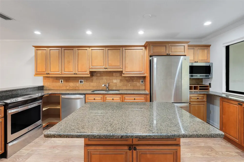 608 S MAIN AVENUE #35 Minneola, FL 34715