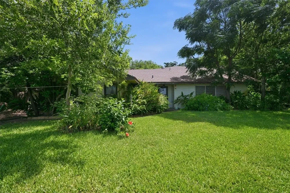 1447 Main Street Ingleside, TX 78362