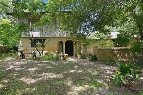 1447 Main Street