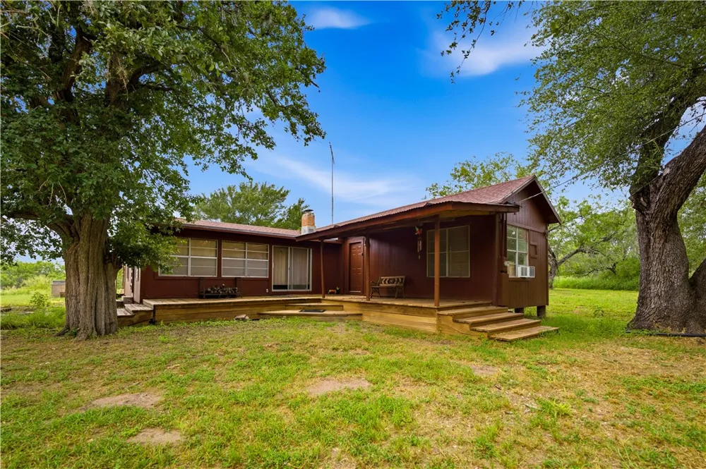 560 Fm 624 George West, TX 78022