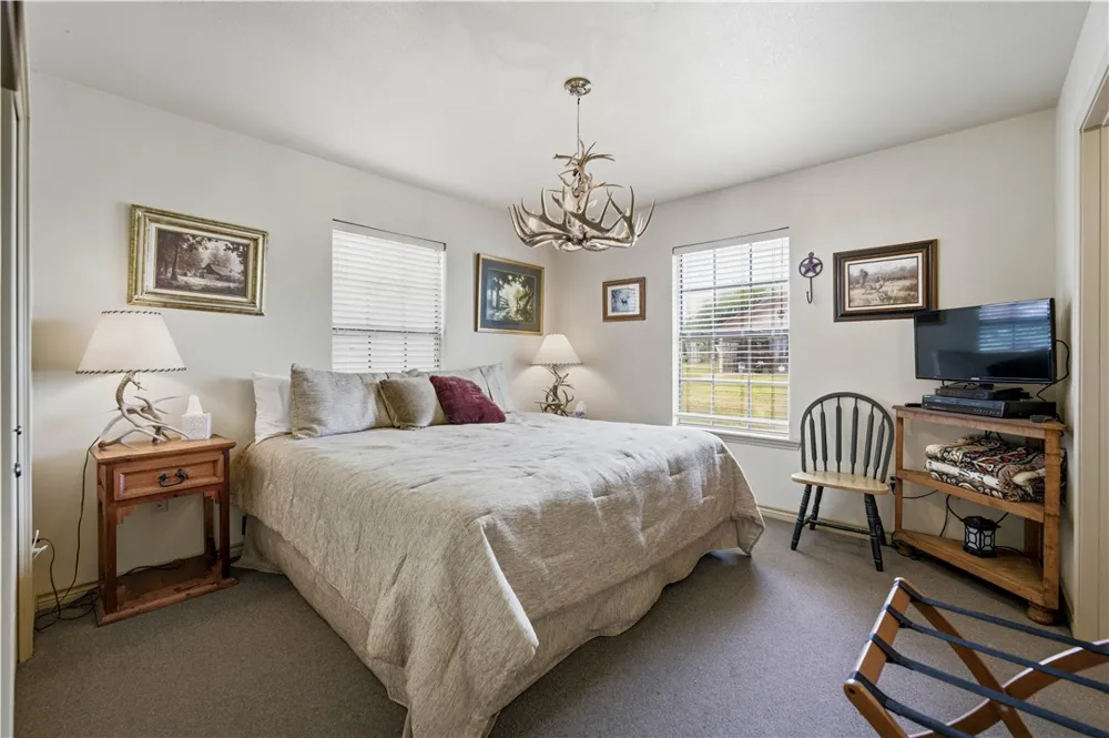 560 Fm 624 George West, TX 78022