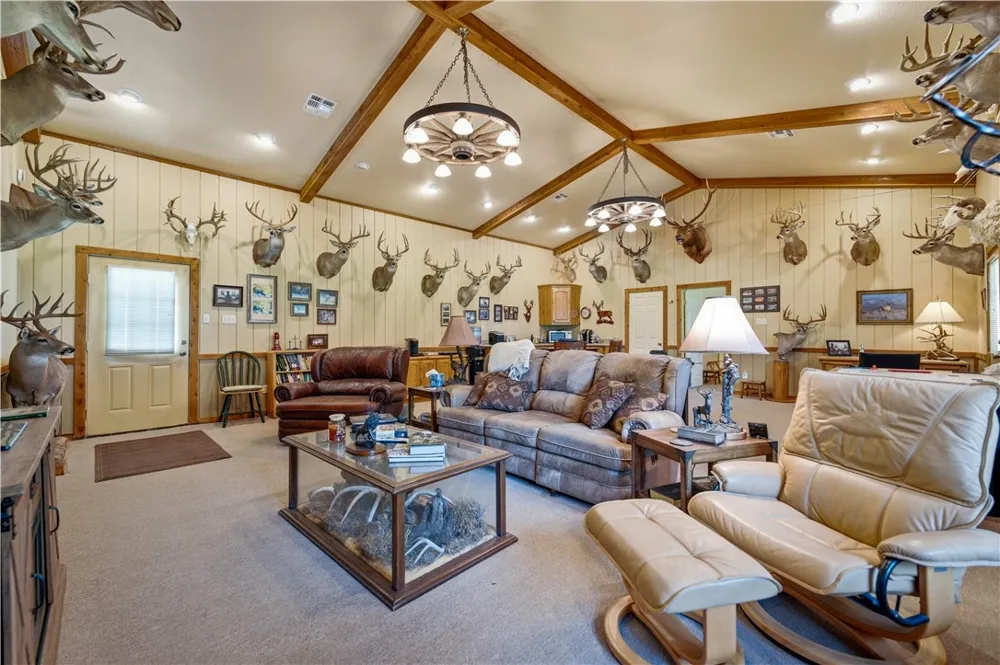 560 Fm 624 George West, TX 78022