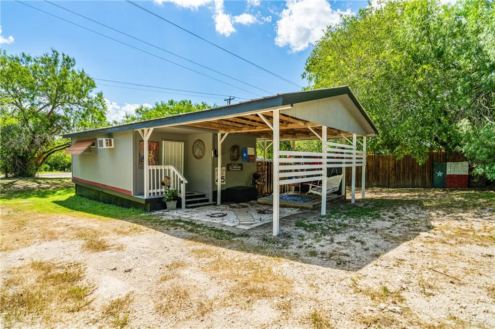 432 FM 3024 Mathis, TX 78368