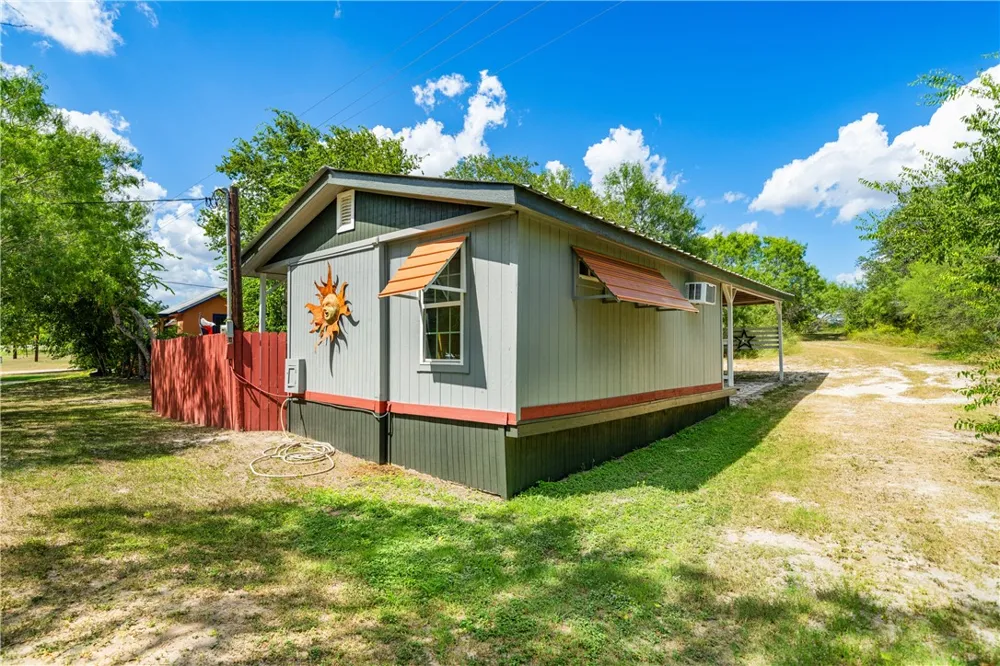 432 FM 3024 Mathis, TX 78368