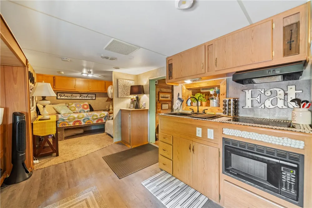 432 FM 3024 Mathis, TX 78368