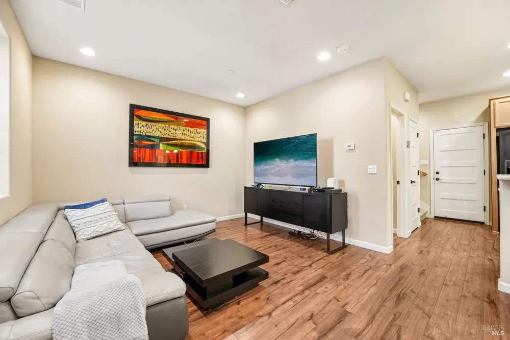 103 Arcangel Way San Pablo, CA 94806