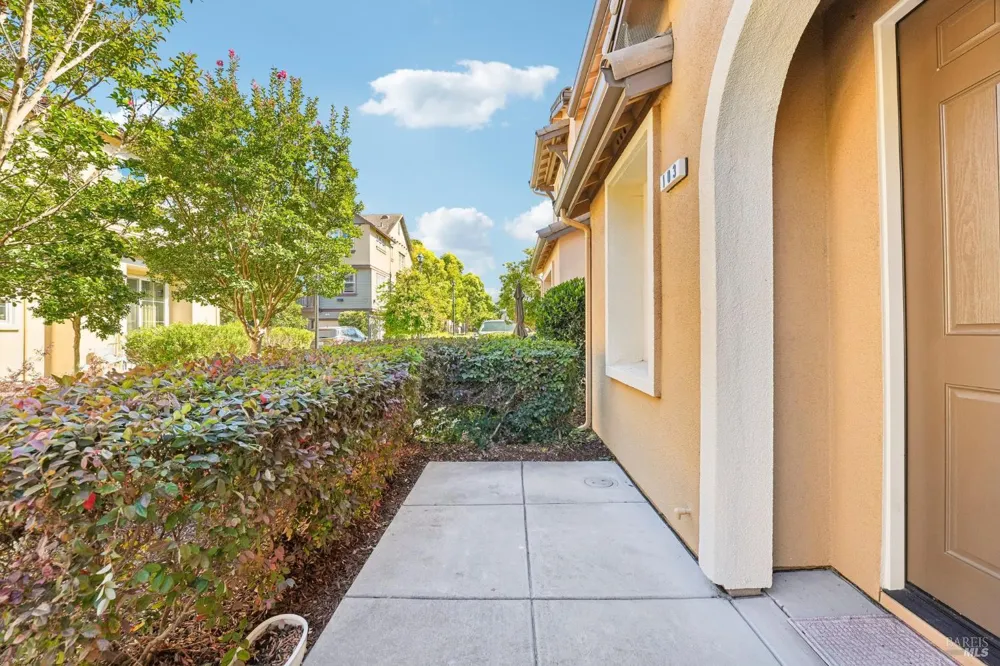 103 Arcangel Way San Pablo, CA 94806
