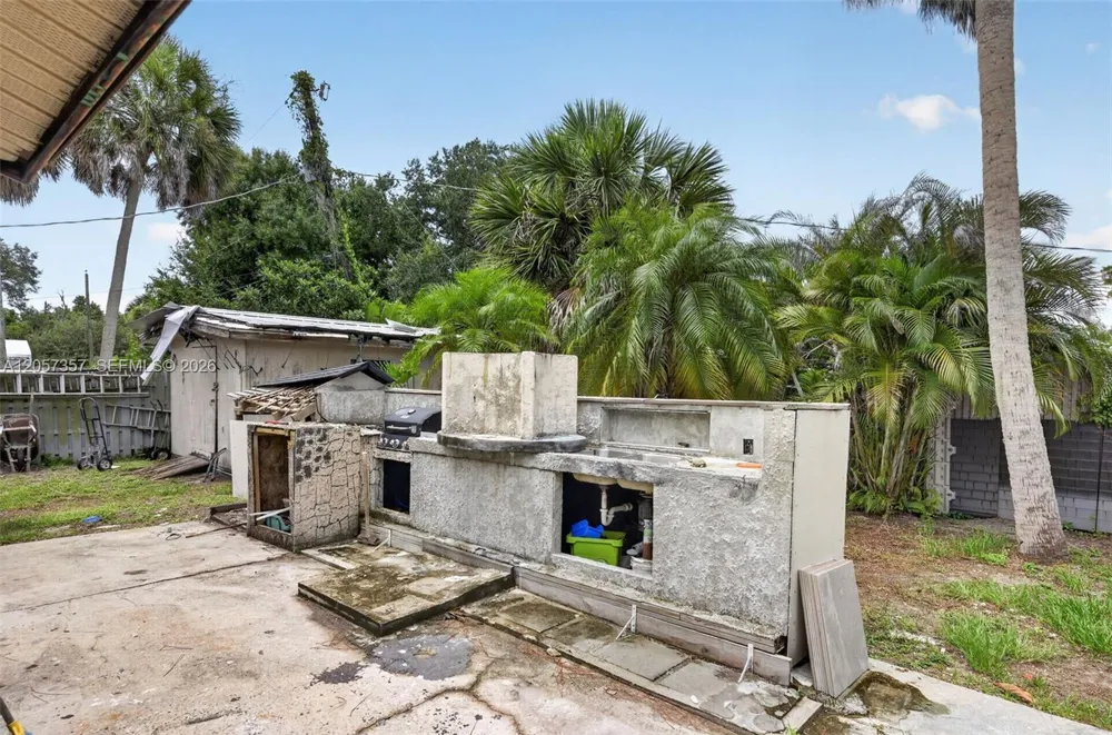 1041 Sanger Street Port Charlotte, FL 33952