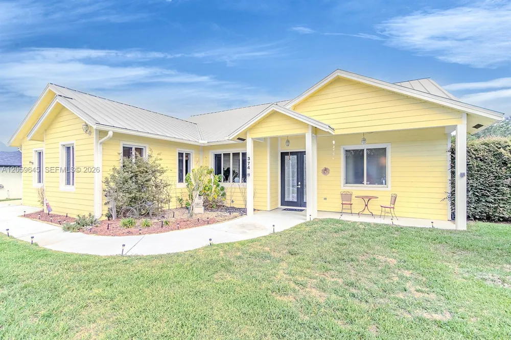 374 Parker St NE Lake Placid, FL 33852