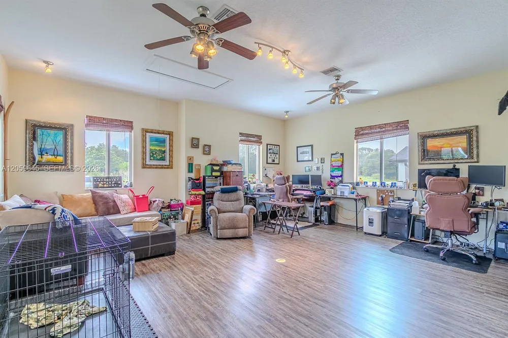 374 Parker St NE Lake Placid, FL 33852