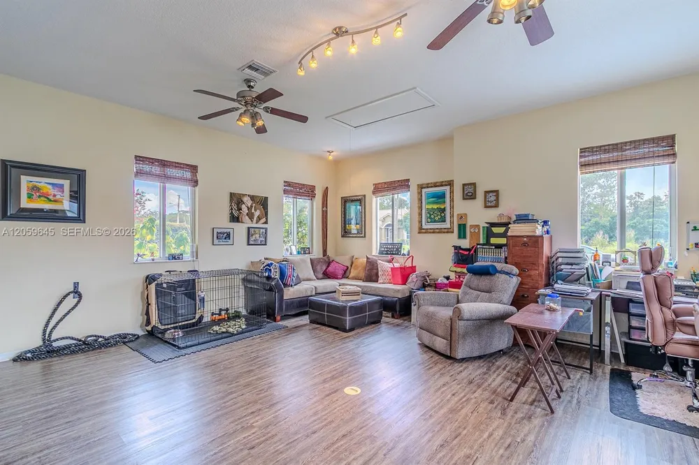 374 Parker St NE Lake Placid, FL 33852