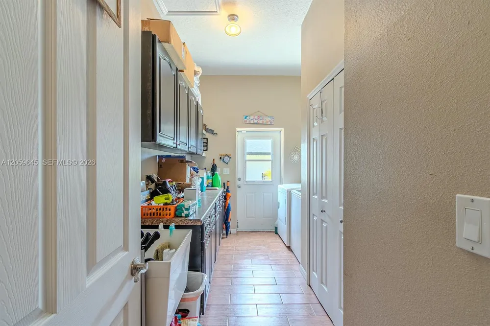 374 Parker St NE Lake Placid, FL 33852