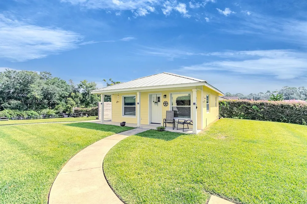 374 Parker St NE Lake Placid, FL 33852