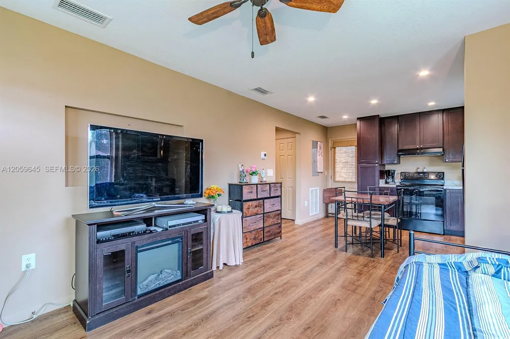 374 Parker St NE Lake Placid, FL 33852